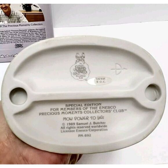 1989 Precious Moments ~ Mow Power To Ya! ~ Members Only Figurine w/ Box ~ PM892 - Picture 3 of 6